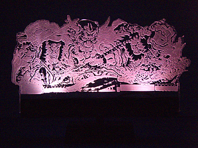 LED�Ɩ��v���[�g�E�˂Ԃ�